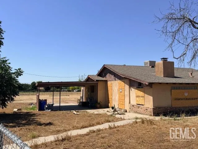 747 E  Casa Loma Dr, Bakersfield, CA 93307