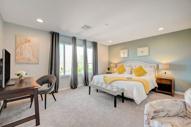 7128 Waving Tree St, Las Vegas, NV 89118