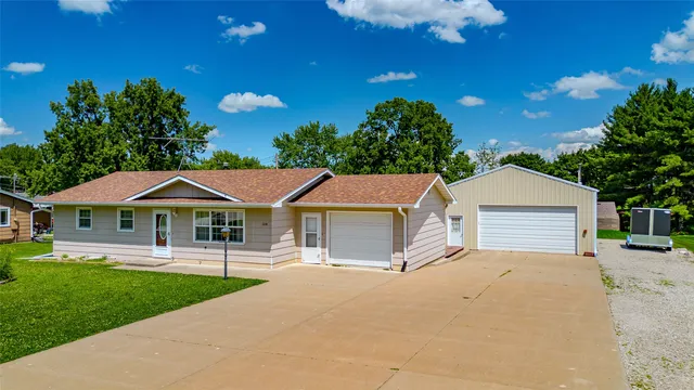 309 N  Virginia St, Monroe, IA 50170