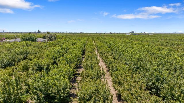 S Cherry Avenue, Fresno, CA 93725