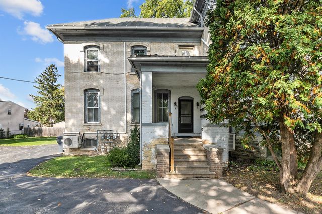 332 4th St #2, Neenah, WI 54956