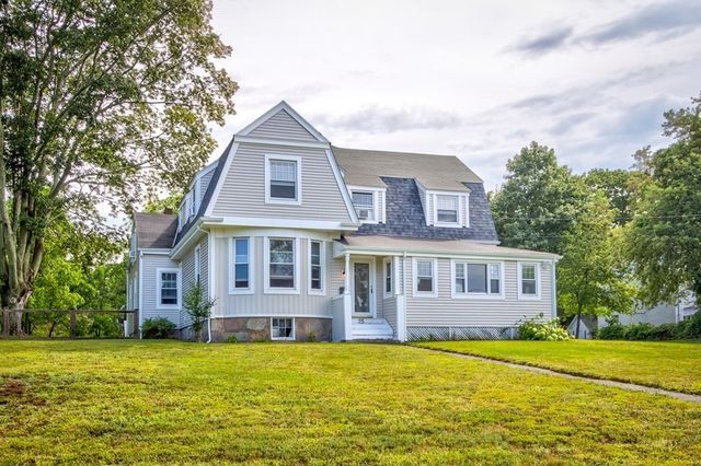 25 Middle St, Dartmouth, MA 02748