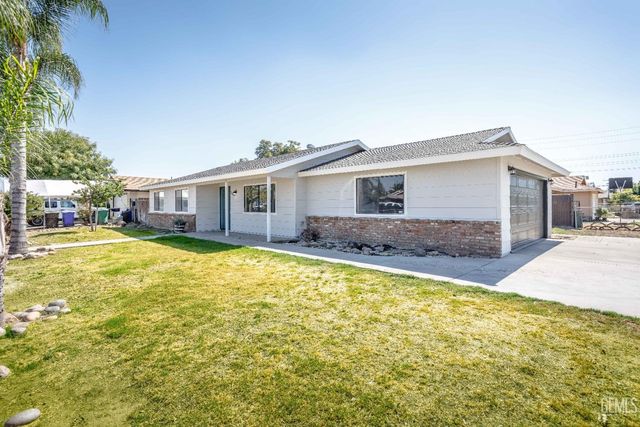 1101 W  Cleveland Ave, Porterville, CA 93257