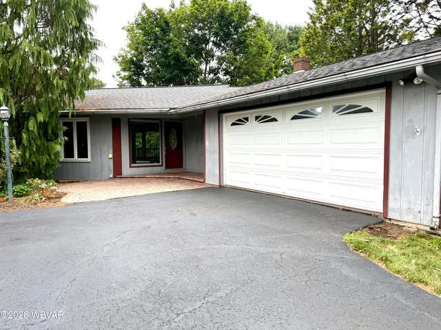 111 Aberdeen Rd, Williamsport, PA 17701
