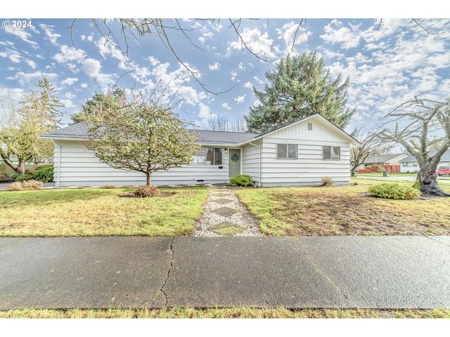 1605 12th St, Springfield, OR 97477