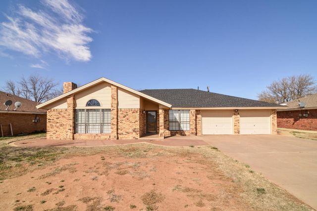 2108 Mustang Dr, Levelland, TX 79336