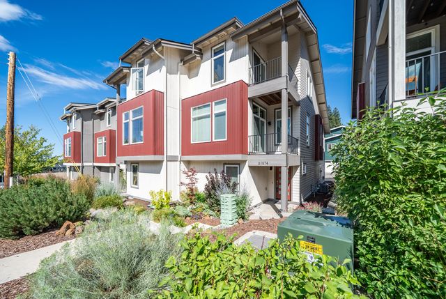 61574 SW Blakely Rd, Bend, OR 97702