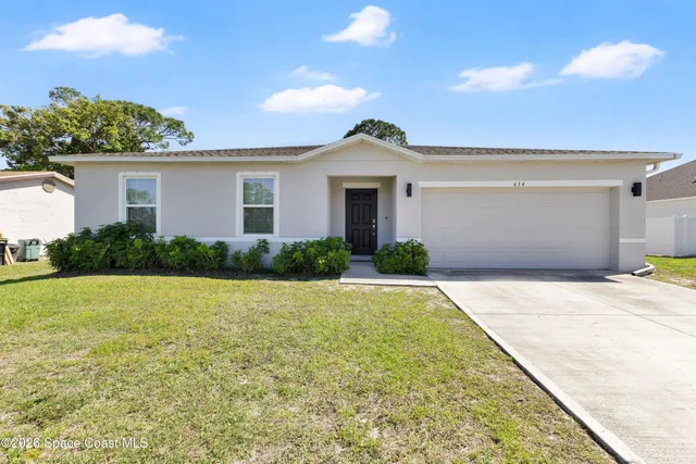 634 Brickell St SE, Palm Bay, FL 32909