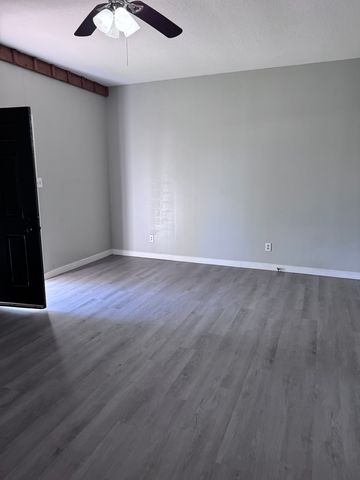 106 E  Park Ln #108, Pierce City, MO 65723