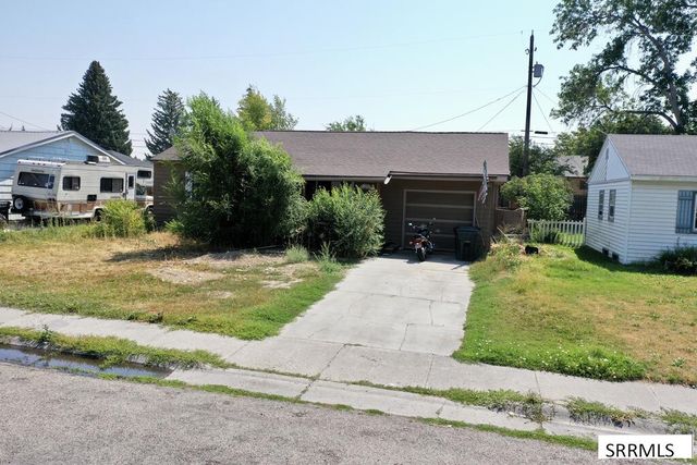 385 Tendoy Dr, Idaho Falls, ID 83401