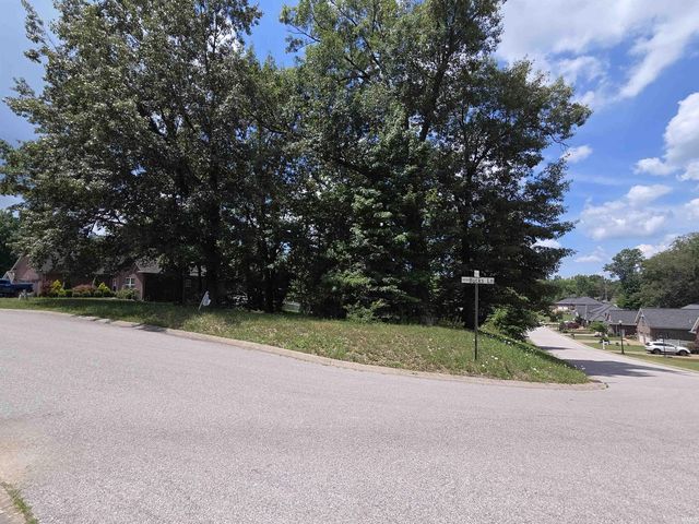 8206 Bucks Ln, Evansville, IN 47711