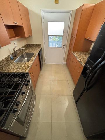 20120 NE 2nd Ave #W18, Miami Gardens, FL 33179