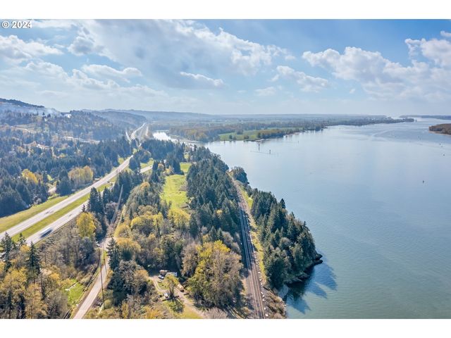 357 Dupont Dr, Kalama, WA 98625