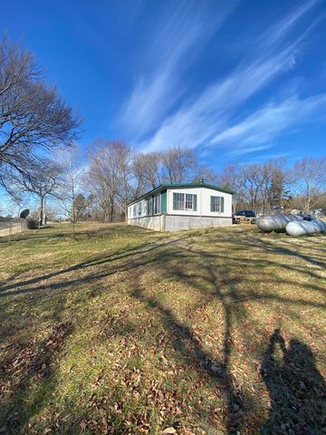 19138 State Highway E Highway, Eagle Rock, MO 65641