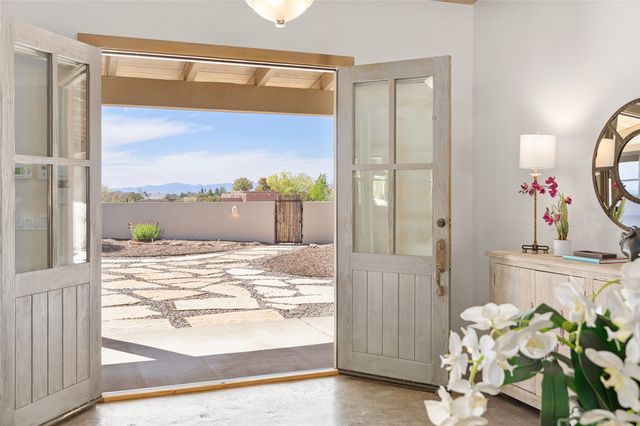 15 Rancho Manana, Santa Fe, NM 87506