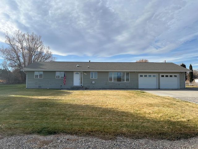 1328 Beverly Dr, Worland, WY 82401