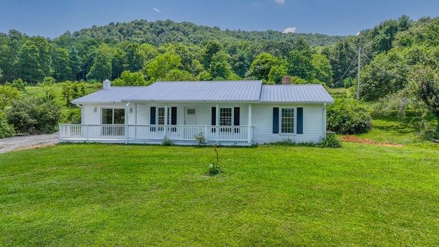 206 Spring Hollow Rd, Marion, VA 24354