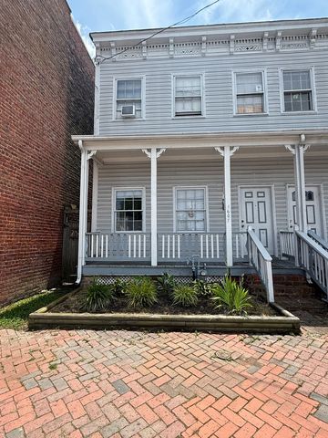 1607 W  Cary St, Richmond, VA 23220