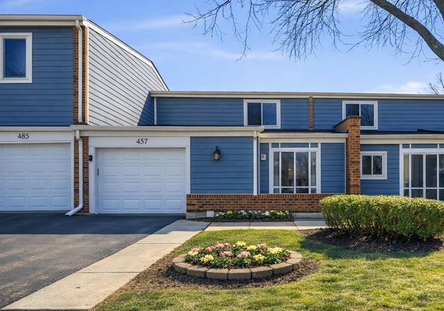 437 Maple Dr, Wheeling, IL 60090