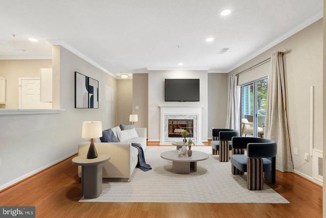 1701 Lake Shore Crest Dr #11, Reston, VA 20190