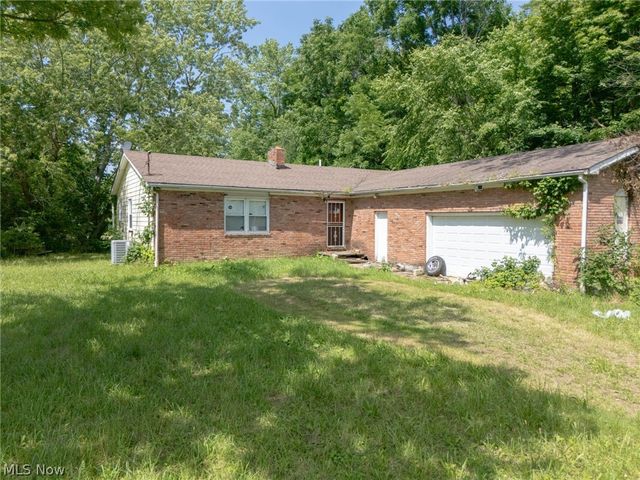 17222 Reynolds Rd, Middlefield, OH 44491