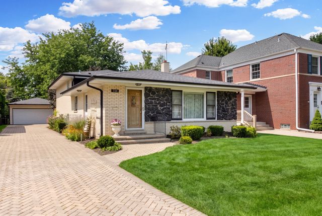724 S  Chester Ave, Park Ridge, IL 60068