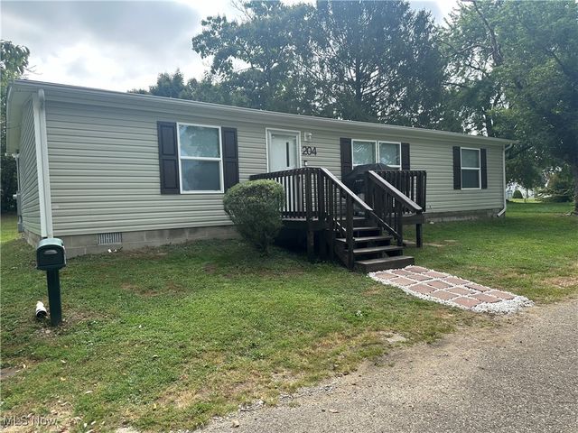 204 N  5th St, Byesville, OH 43723
