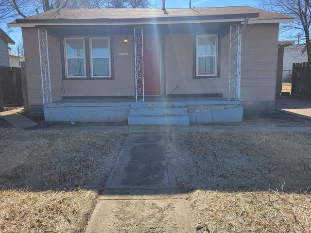 617 Monroe St, Borger, TX 79007