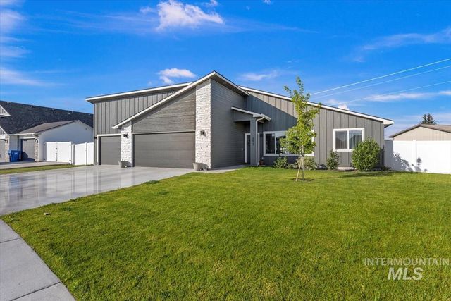 252 Stagecoach Ave, Fruitland, ID 83619