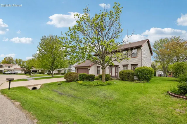 856 Uhen COURT, Burlington, WI 53105