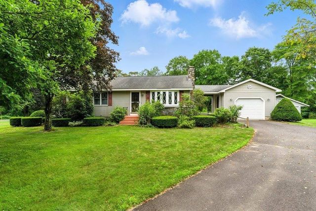 612 N  Liberty St, Belchertown, MA 01007