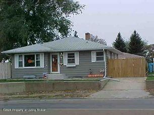 338 S  Main Ave, Dickinson, ND 58601