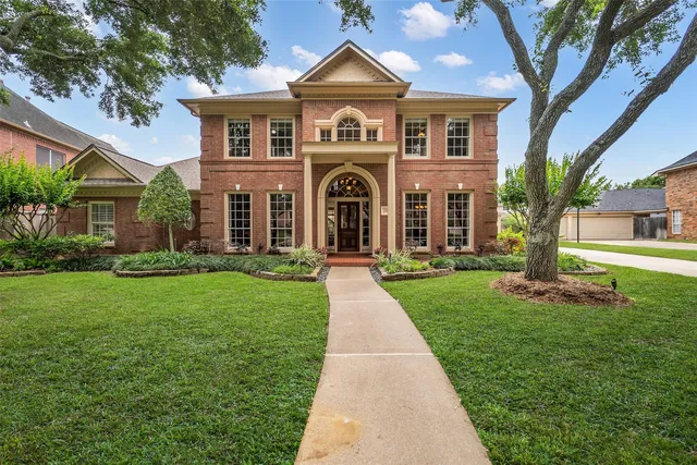 3306 Williams Glen Drive, Sugar Land, TX 77479