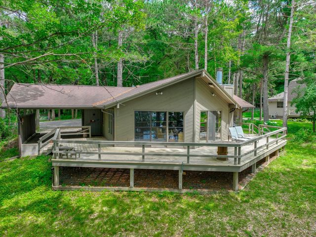 933 Wallace Dr, Amery, WI 54001
