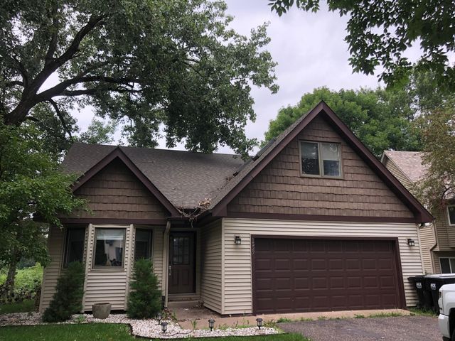 1527 105th Ln NW, Coon Rapids, MN 55433