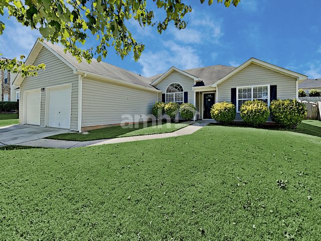 702 Fletcher Dr, Winder, GA 30680