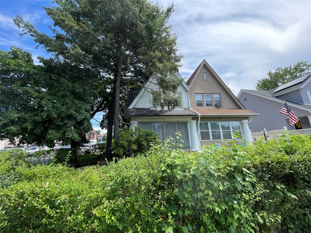 LUDLOW （NY） Man Dies of Suspected Drug Overdose in Ludlow House Bathroom