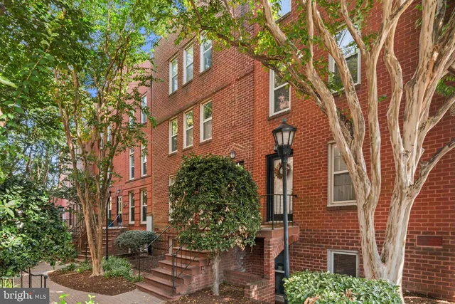 1449 A St NE #D, Washington, DC 20002