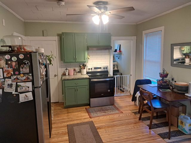 377 Pearl St #1, Manchester, NH 03104
