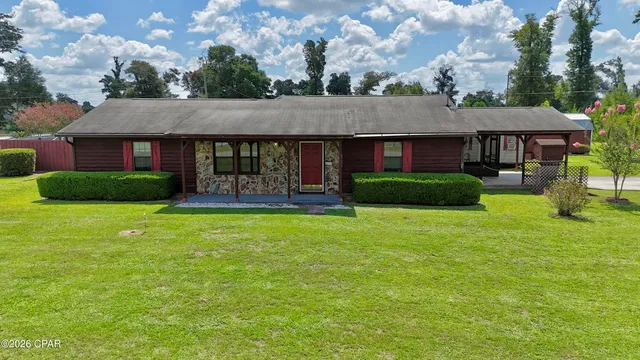2772 Appalachee Trl, Marianna, FL 32446