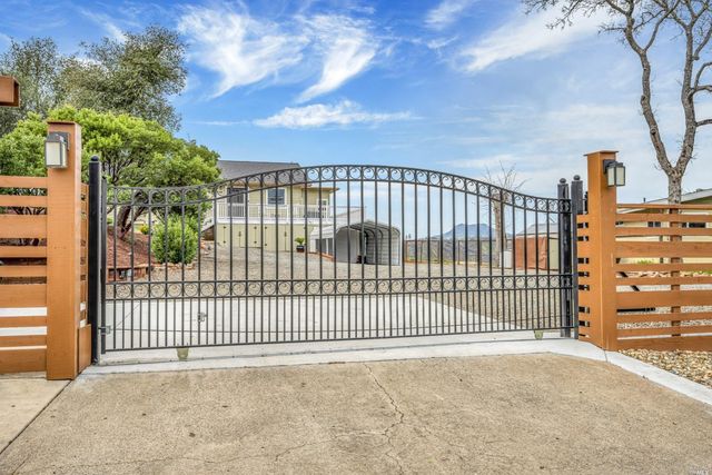 2459 Harness Dr, Pope Valley, CA 94567