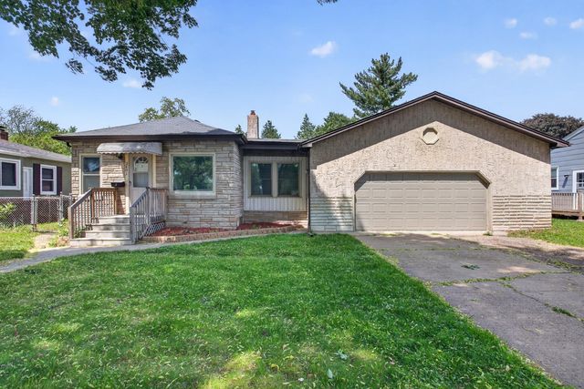 2401 14th Ave E, North Saint Paul, MN 55109