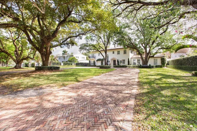 3919 Granada Blvd, Coral Gables, FL 33134