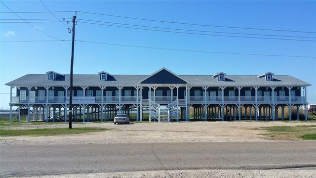 1015 Bluewater Dr   #5, Freeport, TX 77541