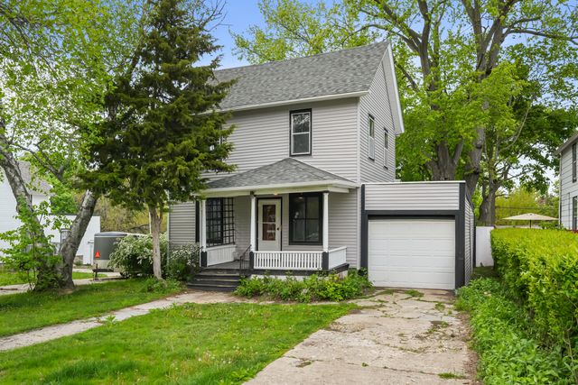 1340 Crosby St, Rockford, IL 61107