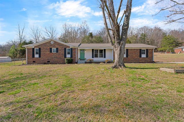 370 Papa Ct, Brownsville, KY 42210