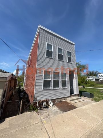 220 Wilcox St #2, Marcus Hook, PA 19061