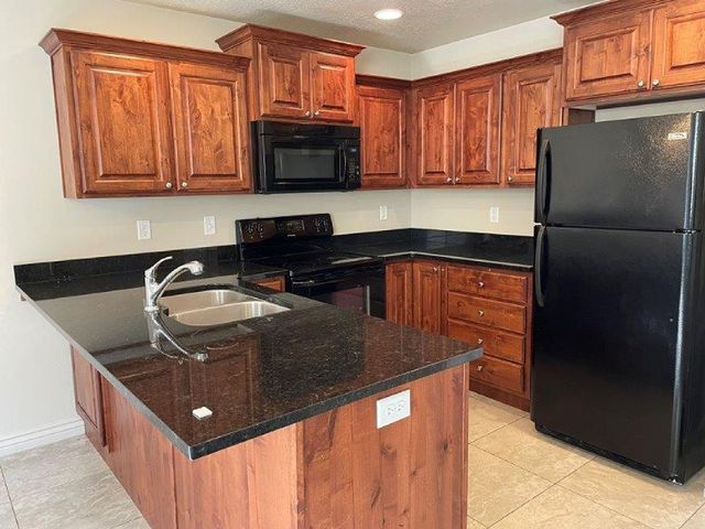 2378 S  Knights Way, West Haven, UT 84401
