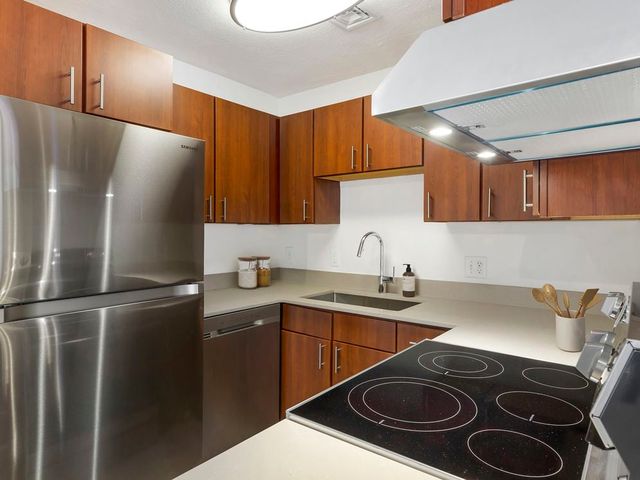 150 Quarry St #1B-1Ba-829Sqft, Quincy, MA 02169