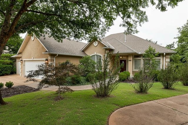 3809 Woodshadow Rd, Edmond, OK 73003